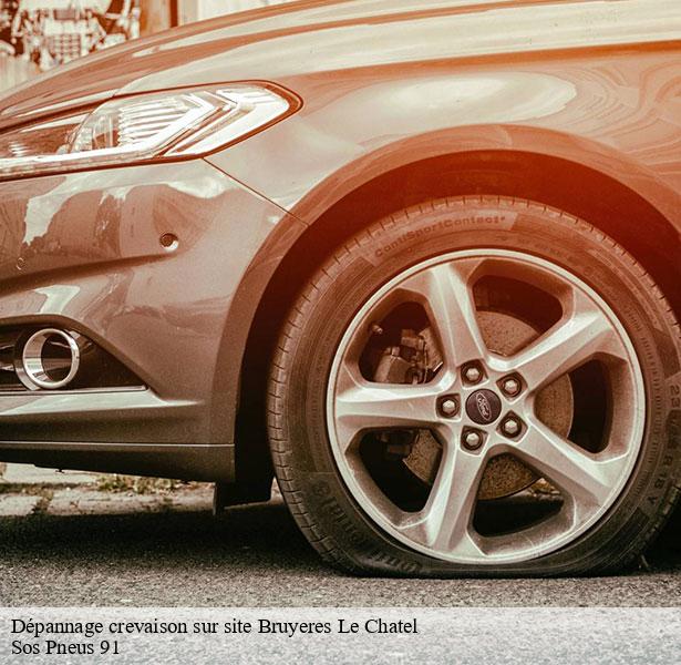 prestation-de-depannage-crevaison-sur-site-bruyeres-le-chatel-91680-4